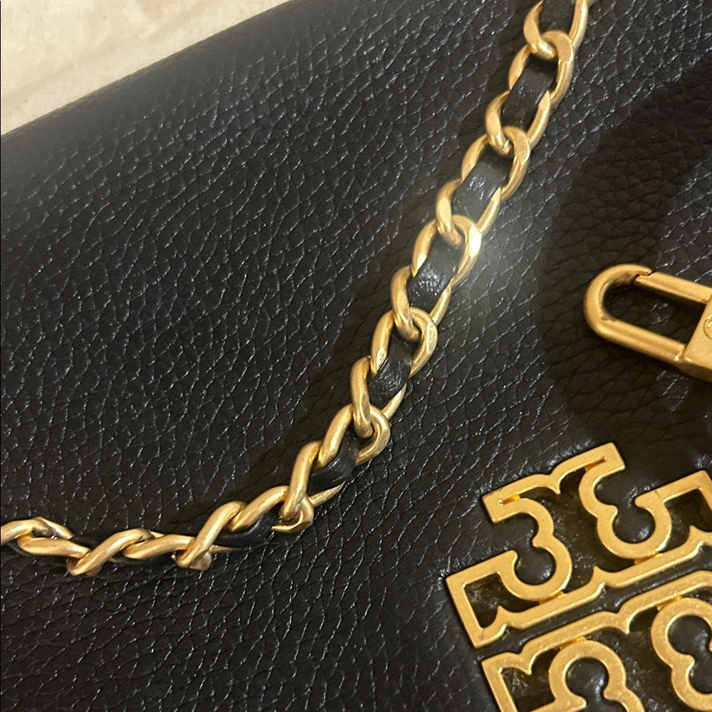 Tory Burch Black Crossbody Bag with Gold Chain - Picture 5 of 6